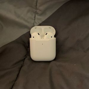 Generation 2 airpods